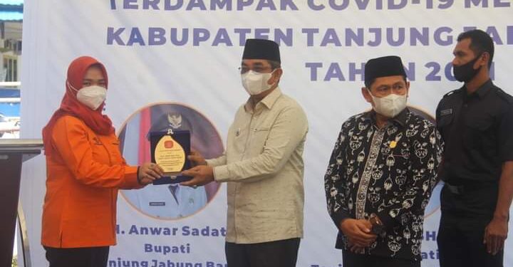 Bupati Serahkan BLT APBD P 2021, 3.388 KK Merasa Terbantu