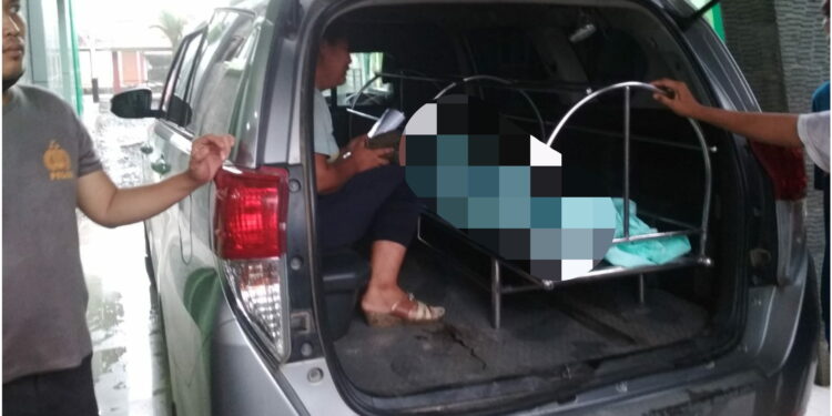 Heboh..! Anwar Sadat Tenggelam Saat Banjir Rob di Kualatungkal 