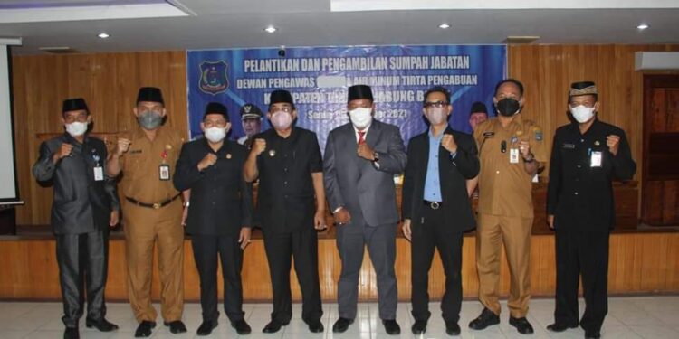 Pelantikan Dewas PDAM, Ketua DPRD : Semoga Air Bersih Dapat Dinikmati Seluruh Masyarakat Tanjab Barat