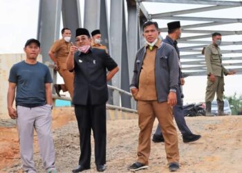 Bupati “Berang” Proyek Oprit Jembatan Sugeng tak Selesai