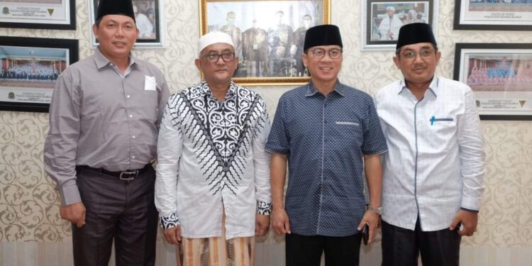 Kunker Ke Tanjab Barat, Ketua Komisi VIII DPR RI Disambut Bupati dan Wabup