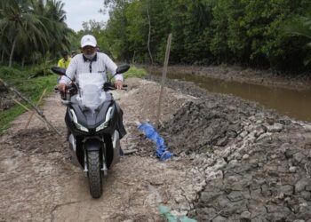 Tinjau Wisata Mangrove Pakai Motor, Bupati Akan Gandeng Perusahaan Kembangkan Wisata Mangrove 