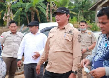 Kunker ke Renah Mendaluh, Wabup Tinjau Kondisi Infrastruktur 