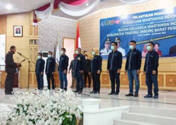PWI Tanjabbar Dilantik, Ridwan Agus : Jangan Ada Lagi Wartawan yang Langgar Aturan