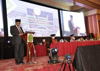 Sekda Provinsi Jambi Hadiri Sidang Terbuka UMJ Ke-3 Tahun Akademik 2021-2022