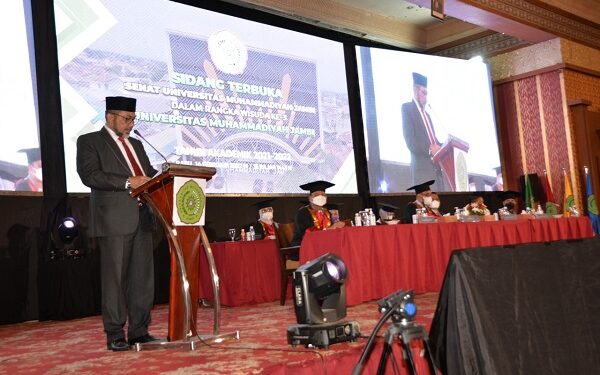 Sekda Provinsi Jambi Hadiri Sidang Terbuka UMJ Ke-3 Tahun Akademik 2021-2022