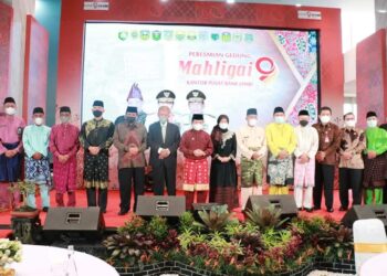 Sekda Tanjab Barat Hadiri Peresmian Gedung Mahligai Kantor Pusat Bank 9 Jambi