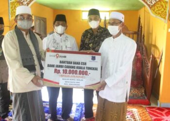 Safari jum’at Berkah di Masjid Nurul Ikhlas Sungai Kayu Aro, Anwar Sadat Bagikan CSR