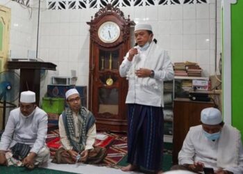 Safari Subuh Berjamaah di Masjid Al Munawwarah Kualatungkal, Al Haris Sebut Pentingnya Pendidikan Agama Bagi Generasi Muda