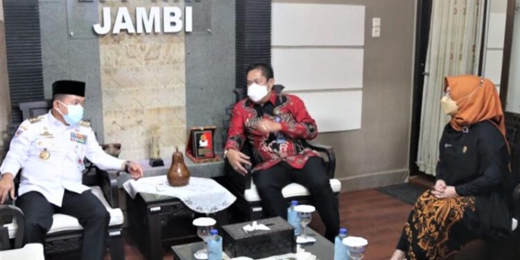 Gubernur Al Haris Ikuti Sertijab dan Pisah Sambut Kepala RRI Jambi