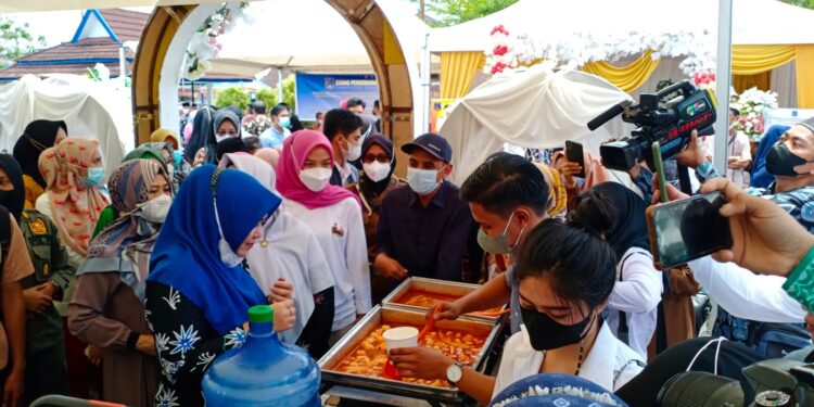Miris.. Disaat Covid-19 Meningkat, Bupati Tanjabbar Malah Gelar Pesta Rakyat
