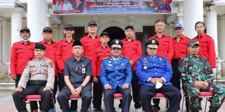 Pimpin Upacara HUT Damkar Ke-103, Anwar Sadat Apresiasi Kinerja Petugas Damkar 