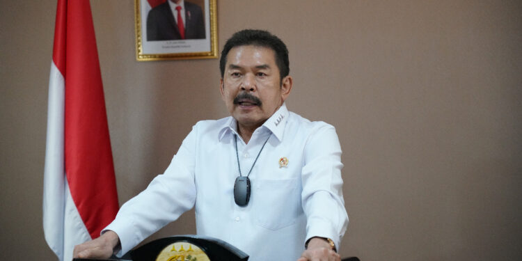 Jaksa Agung Perintahkan Jajaran Awasi Barang Impor Dilabeli Produk Lokal