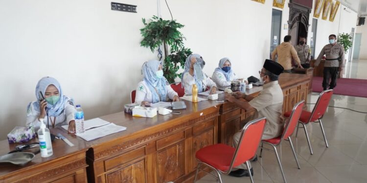 Gelar Vaksinasi Booster Untuk Anggota Dan Staf, Ketua DPRD Tanjabbar Pinta Semua Pihak Berkontribusi 