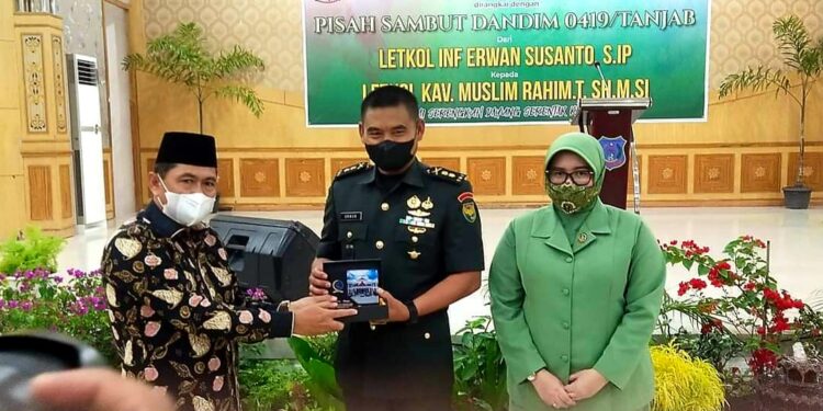 Ketua DPRD Sampaikan Penghargaan dan Ucapkan Selamat Bertugas Ditempat Yang Baru
