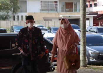 Hadiri Penutupan GERNAS BBI, Sekda Didampingi Wakil Ketua Dekranasda