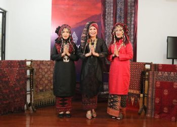 Hesnidar Haris: Tekuluk Identitas Wanita Jambi