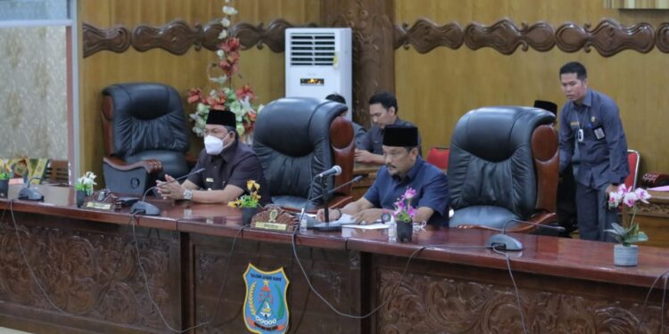 DPRD Tanjab Barat Gelar Paripurna Kedua Penyampaian Pemandangan Umum Fraksi Terkait LKPJ Bupati