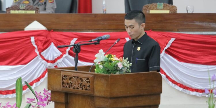 Melalui Satria Tubagus Rian Hermawan Fraksi PDI-P Nyatakan Setuju Terhadap LKPJ Bupati TA. 2021