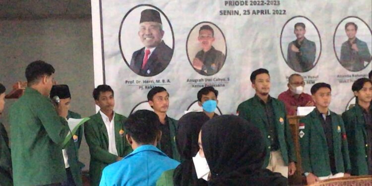 Ajip Setiawan Resmi Didaulat Jadi Gubernur BEM Fakultas Ekonomi Unbari Periode 2022-2023 