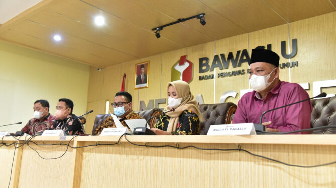 Bawaslu Tetapkan Penanggung Jawab Divisi