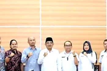 Bupati : Cari Solusi Atasi Banjir Yang Genangi Lahan Warga