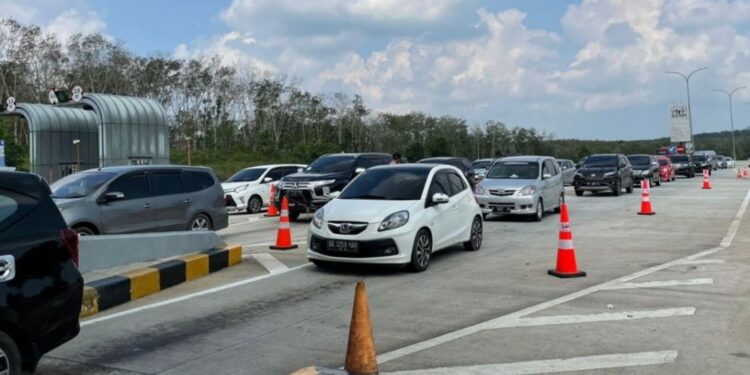 Jalan Tol Trans Sumatera Laris Manis Dilintasi Kendaraan