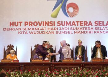 DPRD Prov. Sumsel menggelar Rapat Paripurna Istimewa Peringatan Hari Jadi Provinsi Sumatera Selatan Ke-76. (Photo: hms).