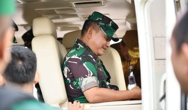 Gunakan Helikopter Bell 412, Kasad Pantau Potensi Rahwan Karhutla di Jambi