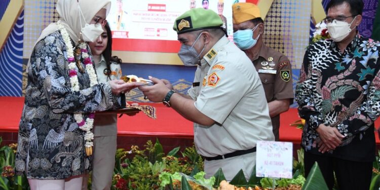 Ketua DPRD Sumsel RA Anita Terima Penghargaan dari Pimpinan Pusat Pemuda Panca Marga