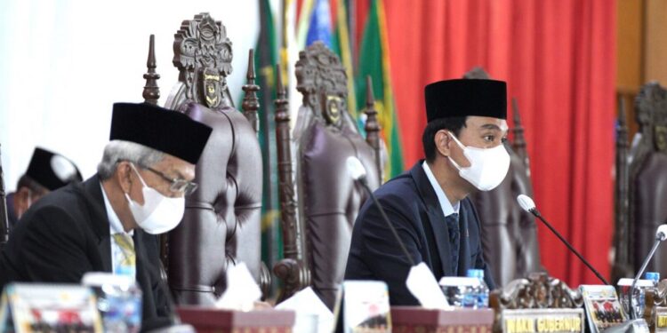 DPRD Sumsel Dengarkan Jawaban Gubernur Terhadap Pandangan Umum Fraksi-Fraksi Atas 4 Raperda Pada Propemperda 2022