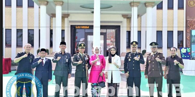 Wakili Bupati, Sekda Agus Sanusi Hadiri Peringatan HUT Bhayangkara Ke-76