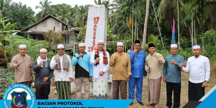 Gelar Rangkaian Safari Jum’at Ke Desa Tungkal I, Bupati Tinjau Situs Perjuangan 