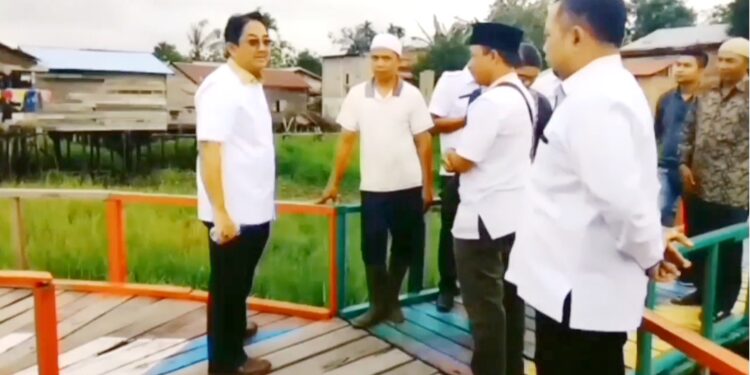 Tinjau Jembatan Karindangan, Bupati : Ini Salah Satu Ikon Wisata Tanjabbar