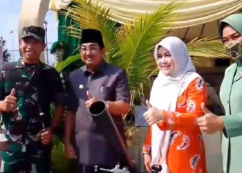 Buka Pameran Bazar, Bupati Didampingi Ketua TP-PKK