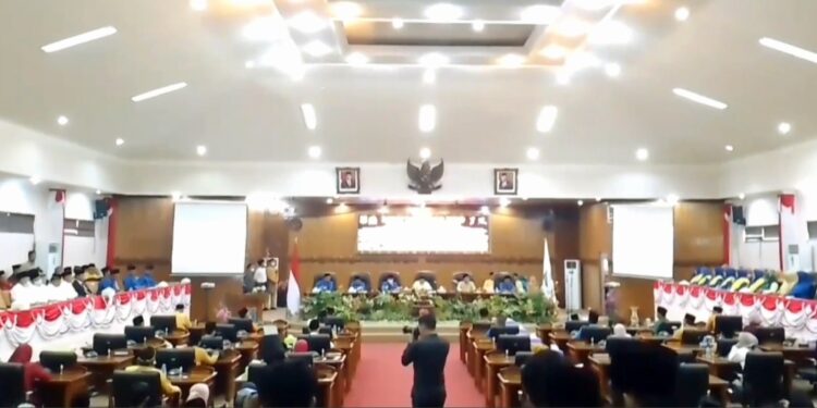 Ketua DPRD Pimpin Rapat Paripurna Istimewa Peringatan Hari Jadi Ke-57 Tanjab Barat