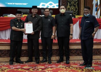 Al Haris Sampaikan Nota Pengantar KUPA dan PPAS APBD-P 2022