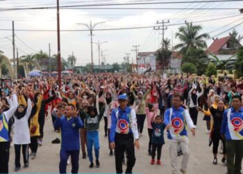 Ikuti Senam Sehat Peringati HAORNAS, Bupati Harap Masyarakat Belanja Produk UMKM