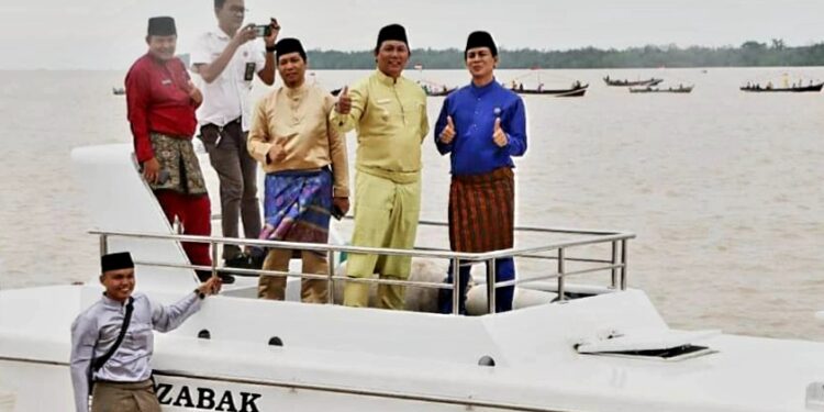 Hairan Hadiri Puncak Kenduri Lawang Swarnabhumi di Kampung Laut Tanjabtim