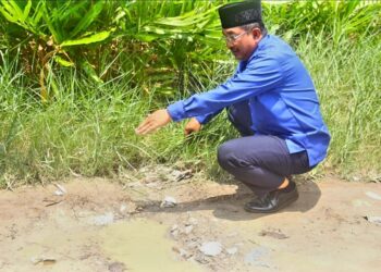Tinjau Jalan Rusak Lorong Sejahtera, Bupati Pinta Dinas Perkim Segera Lakukan Perbaikan