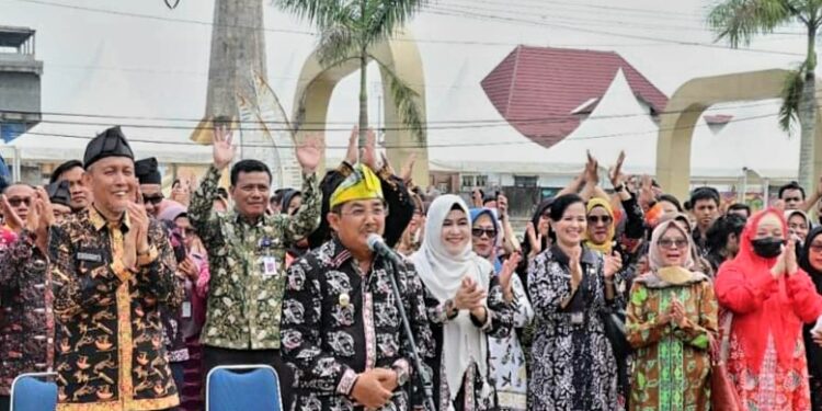 Ketua Dekranasda Provinsi Jambi Apresiasi Pemkab dan Dekranasda Tanjab Barat Lestarikan Batik Lokal