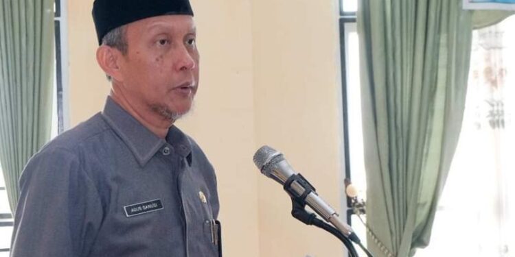 Agus Sanusi Pimpin Pengambilan Sumpah Janji PNS di Lingkup Pemkab Tanjabbar Angkatan 2019