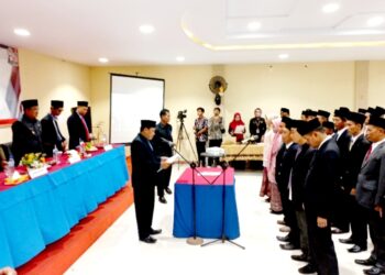 Hadi Siswa Lantik 39 Anggota Panwascam Se-Kabupaten Tanjabbar