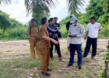 Ketua Komisi II DPRD Bersama Dinas PUPR, Tinjau Lokasi Banjir Kecamatan Bramitam