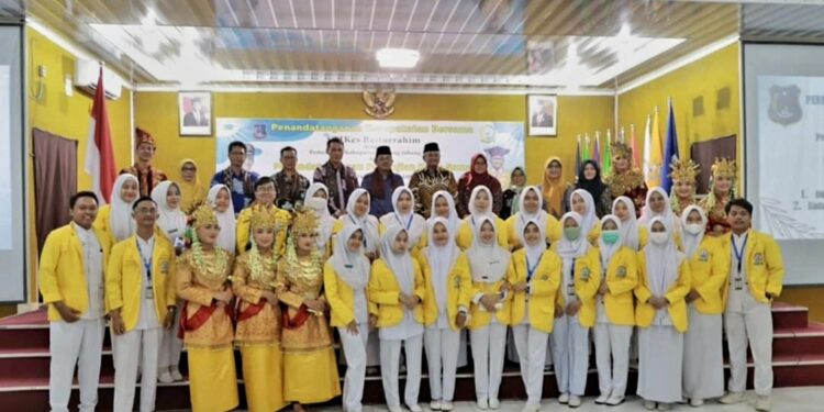 Pemkab Tanjabbar Jalin Kerjasama Dengan STIKBA Jambi Demi Tingkatkan SDM Kesehatan 