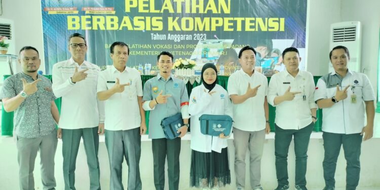 Tingkatkan Kualitas Pemuda Jambi, Kemenaker RI Selenggarakan Pelatihan Berbasis Kompetensi