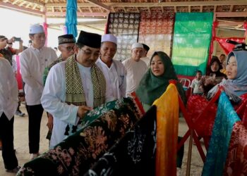 Anwar Sadat Hadiri Pengajian Akbar Safari Jumat Desa Tanah Tumbuh 
