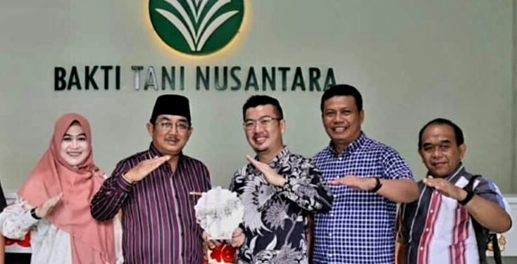Kunjungi PT Bakti Tani Nusantara Batam, Anwar Sadat : Siap Jalin Kerjasama
