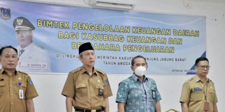 Pemkab Tanjabbar Gelar Bimtek Kasubbag Keuangan dan Bendahara Pengeluaran 