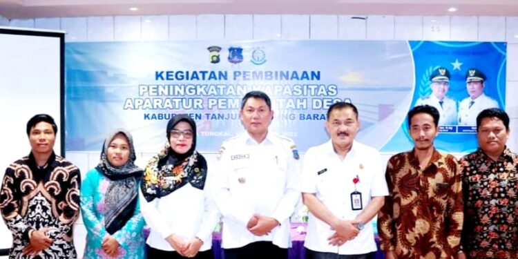 Hairan Tutup Kegiatan Pembinaan Peningkatan Kapasitas Aparatur Pemerintah Desa Se-Tanjabbar